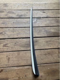 2012-2015 Hyundai Azera front passenger right side window trim molding