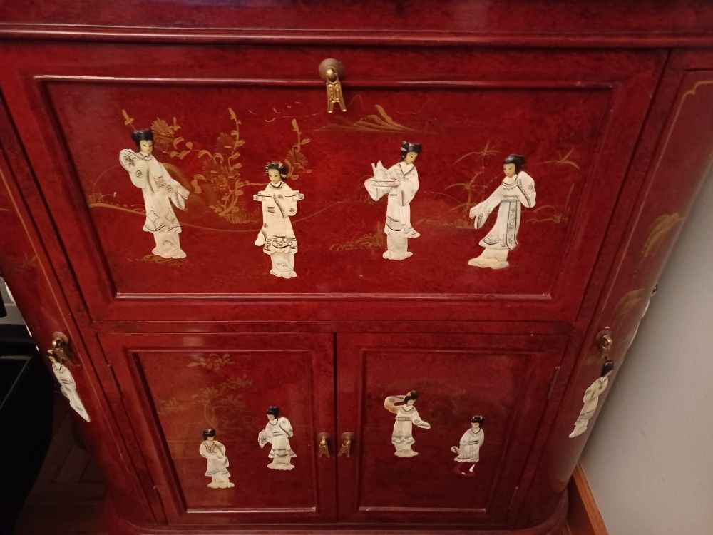 Vintage Asian Serving Bar Station