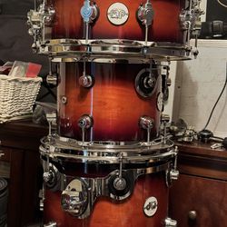 DW Design Series 6pc Drum Set