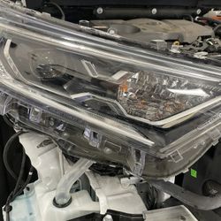 RAV 4 Headlight