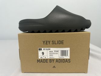 Yeezy Slide Dark Onyx Size 9 DS