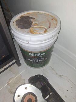 Brand New Wood Stain 5 Gallon Bucket
