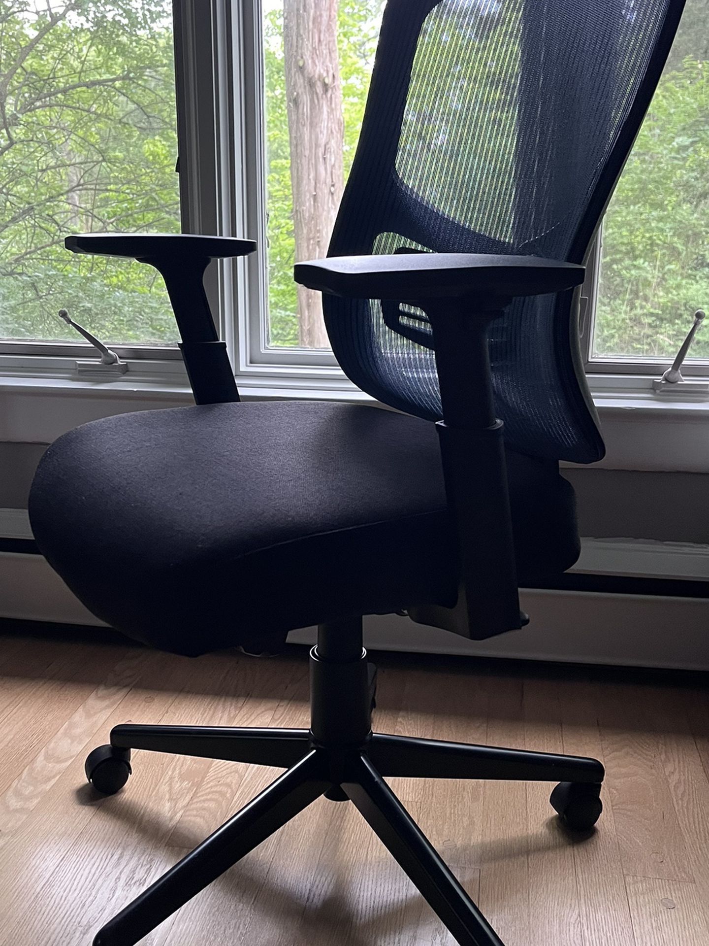 Adjustable Desk Chair - Like New