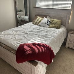 QUEEN BEDROOM SET 