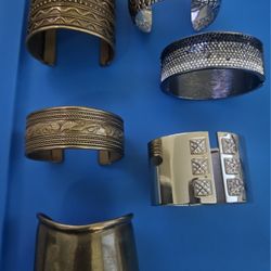 Women's Bracelets & Bangles 