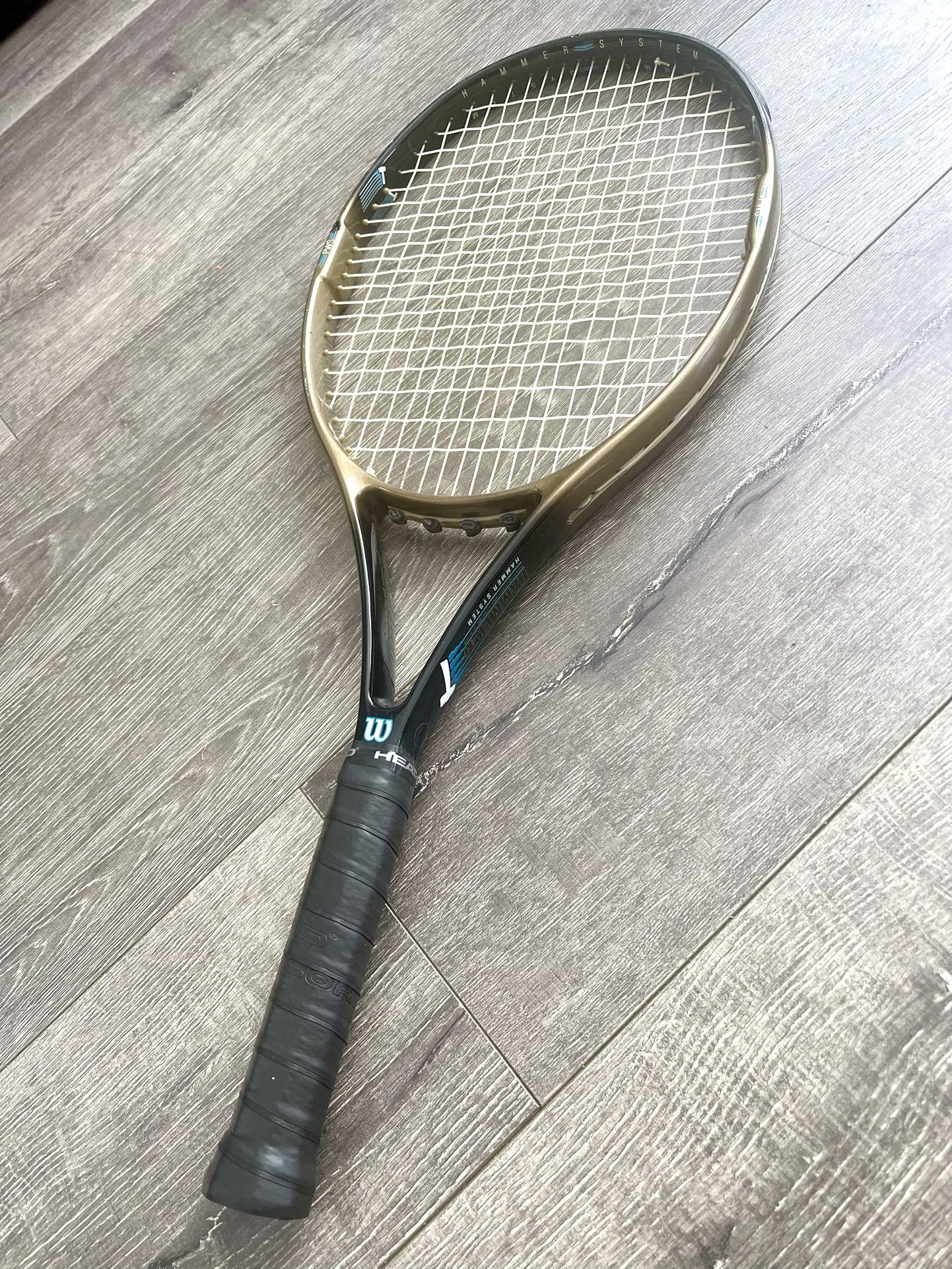 GOOD CONDITION WILSON HAMMER 4.0 TENNIS RACKET