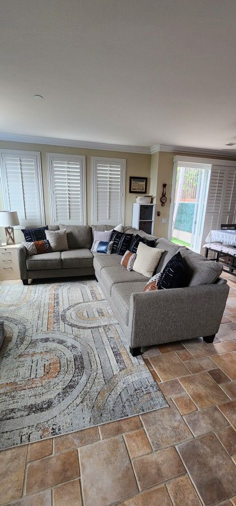 Sofa Sectional L Shape Neutral Color Mor Furniture Includes New Throw Pillows