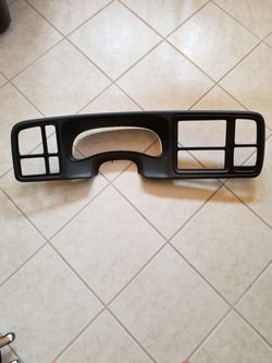 04 Chevy Tahoe Instrument Panel Cluster Trim