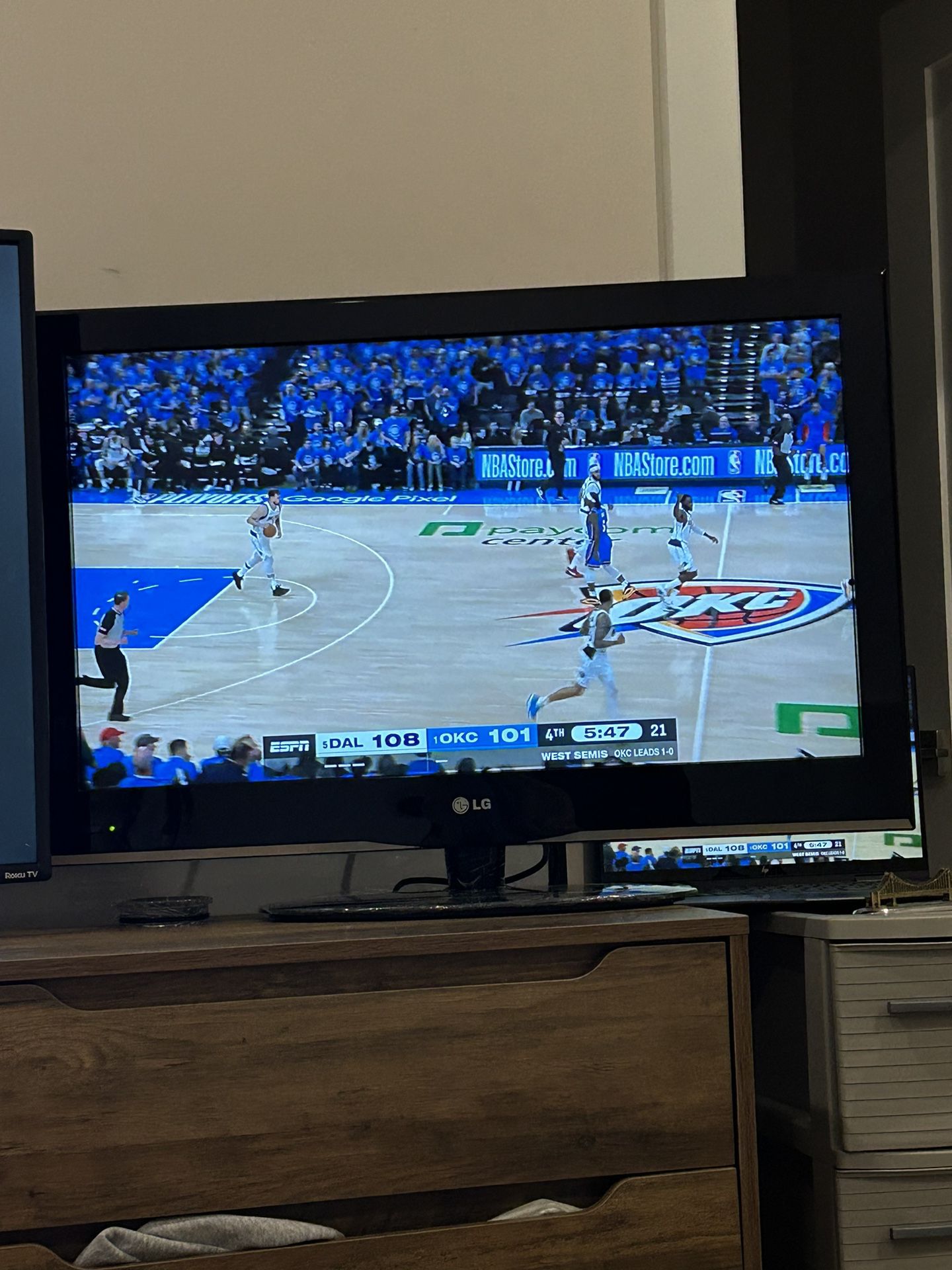 40 inch flat screen (works Great)