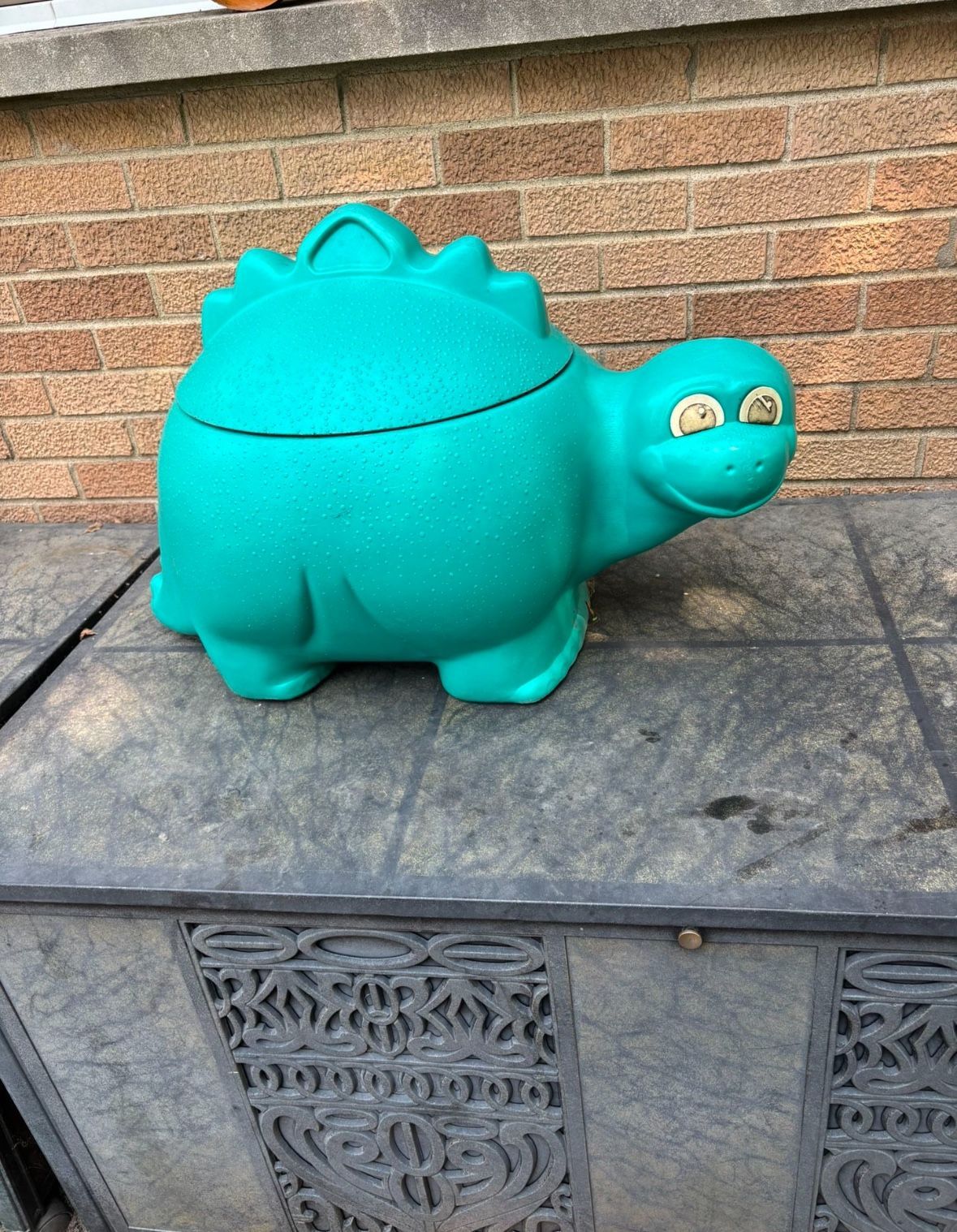 Vintage Big Rubbermaid Dinosaur Toy Storage Box