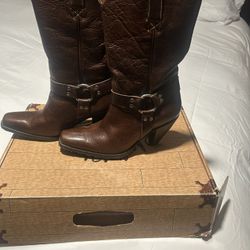 Charlie 1 House Boots 