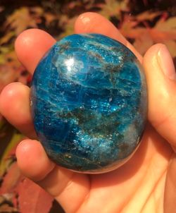 BLUE APATITE Crystal Palm Stone, Intuition & Clarity Crystal, Emotional Balance, Serene Home Décor, Unique Gift Idea