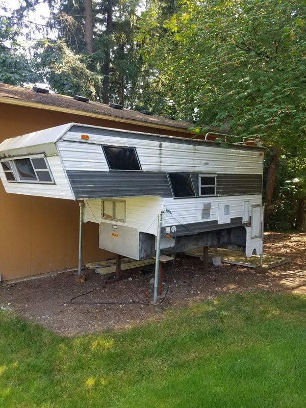10' Cabover Camper 1,000 for Sale in Buckley, WA OfferUp