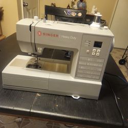 Singer Heavey Duty 6600