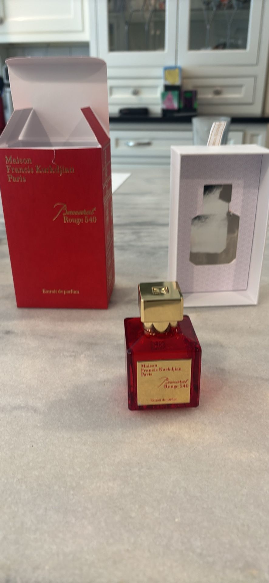 MFK baccarat 540 extrait de parfum