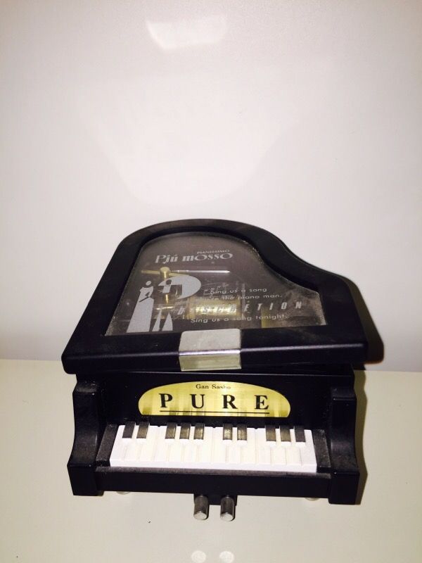 Mezzanine Gan Sasho PURE jewelry music box vintage