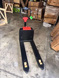 BRAND NEW ELECTRIC PALLET JACK