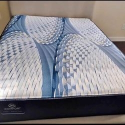 QUEEN MATTRESS SET - Brand New 