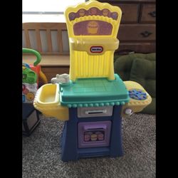 Cupcake Play kitchen