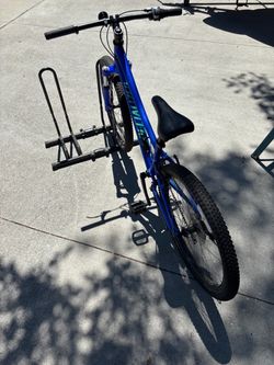 2 bicycle stand ( bike not included)