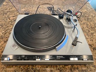 Technics SL-3300 Direct Drive Turntable - serviced & working