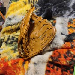RBG 105 Cal Ripken Jr Glove Signed