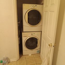 STACKABLE WASHER/DRYER COMBO $300 (Avail Mar 21st)