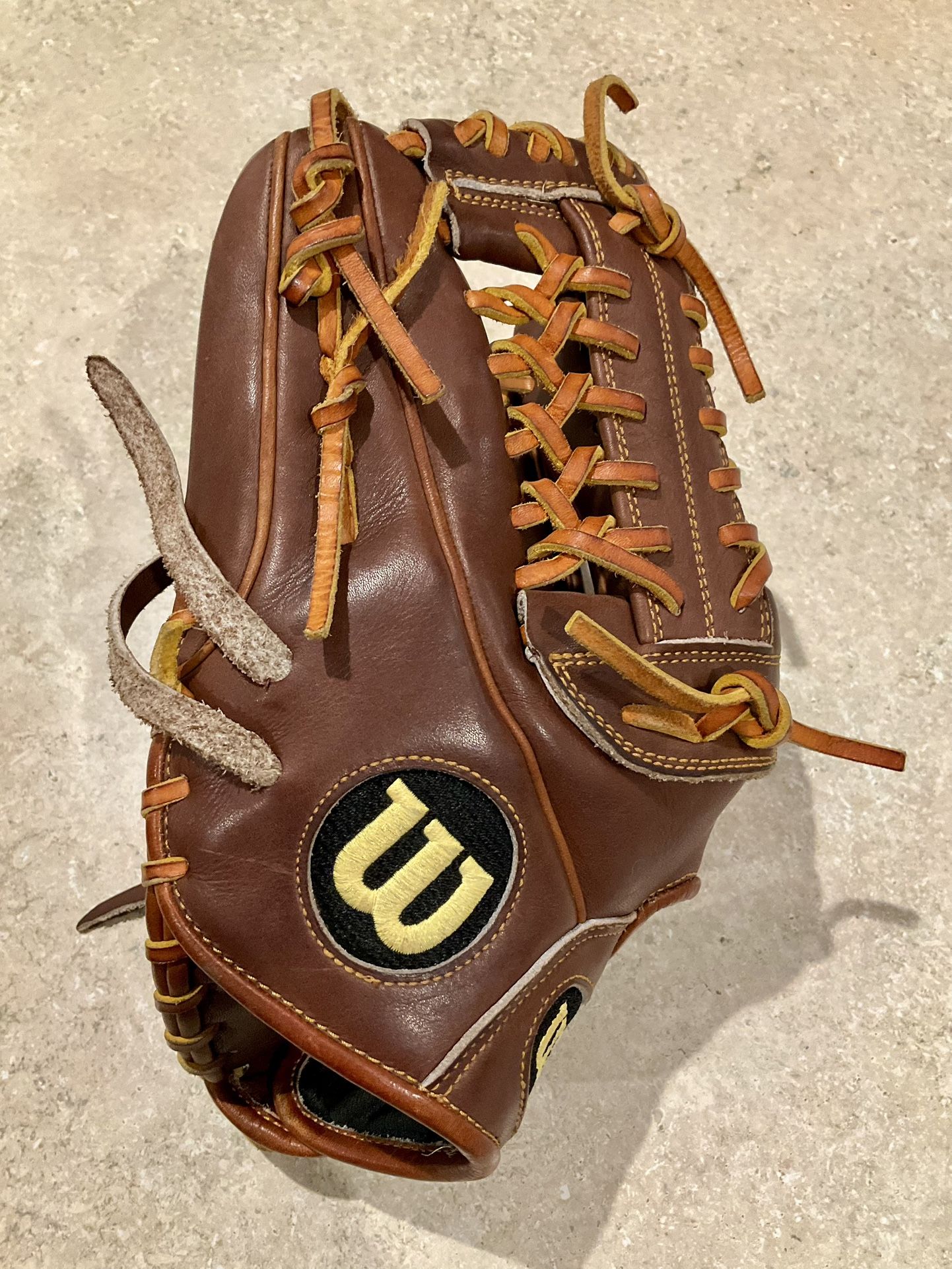 Wilson A2000 Baseball Glove