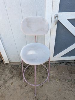 Free stool/bar chair