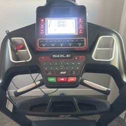 Sole F80 Treadmill