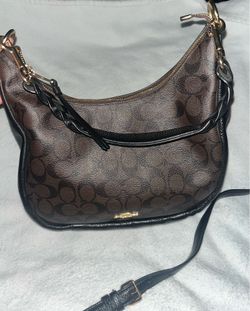 Dark brown/Black Coach purse with long straps included