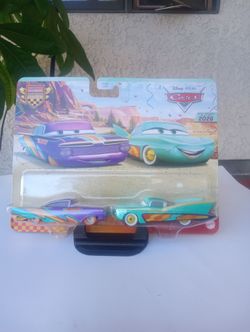 Mattel Disney Pixar Race To Celebrate Ramone And Flo.