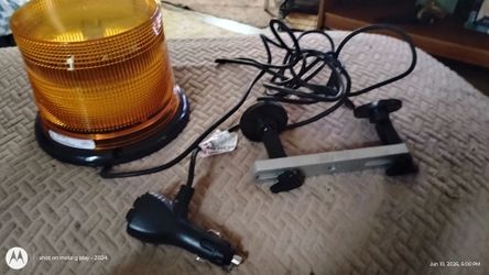 Safety light for road side jobs