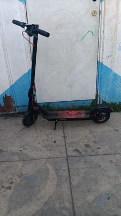 New electric scooter ready to be used goes 20mph missing charger lost it sold is
