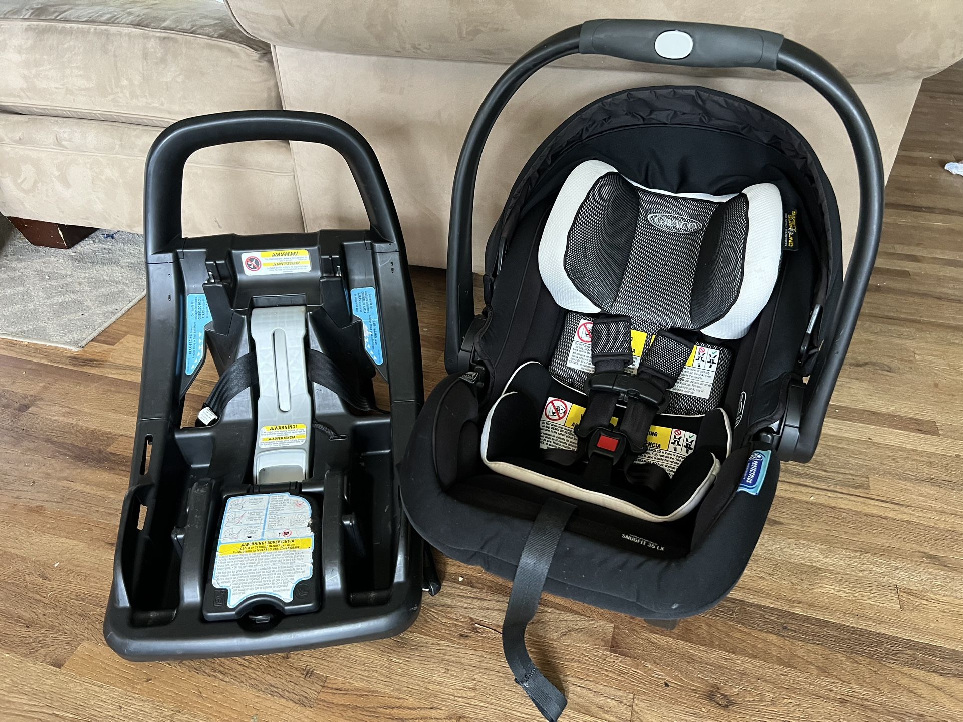 Graco Snugride Snugfit 35 DLX Infant Car seat
