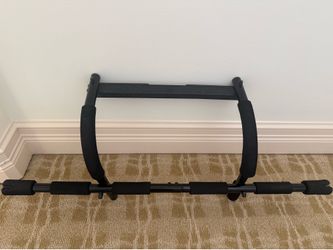 Gold's Gym Doorway Pull-Up Bar