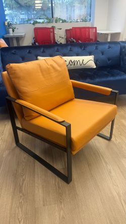 Set of 3 UNICOO Modern Faux Leather Accent Chairs – Camel – Metal Frame – Excellent Condition