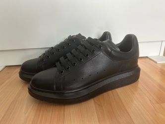 Alexander McQueen Sneakers – Triple Black – US Men’s 12 – Excellent Condition