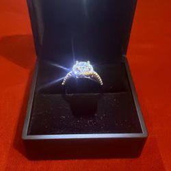 🔥 Stunning VVS2 Ring – Eye-Catching Sparkle – Local Pickup 🔥
