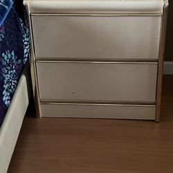 Nightstand 