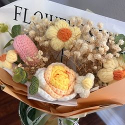 Handmade Crochet Daisy Bouquet with Baby’s Breath (No Vase)