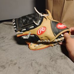 Raweings Left Handed Baseball Glove 