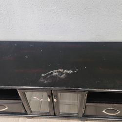 FREE Tv STAND 