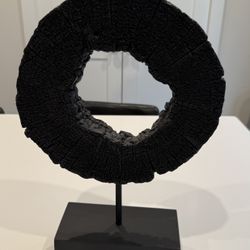 Modern Wood Décor With Metal Stand