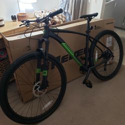 Mens Trail Bike