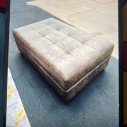 Nice piece of furniture I had in front of my sofa and had a tray on top of it for like a little coffee table