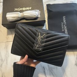 Yves-Saint-Laurent Women’s Silver/ Black Purse ✅