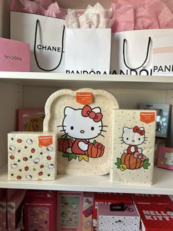 Hello Kitty Dining Essentials Set