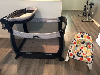 Graco Pack ’n Play with Bassinet & Portable Rocking Seat