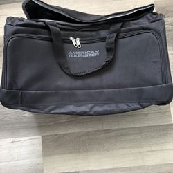 New, American Tourister Duffel Bag With Shoulder Strap 